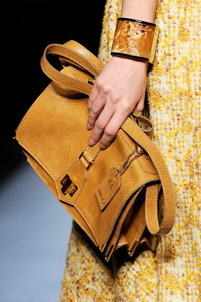 Look 37